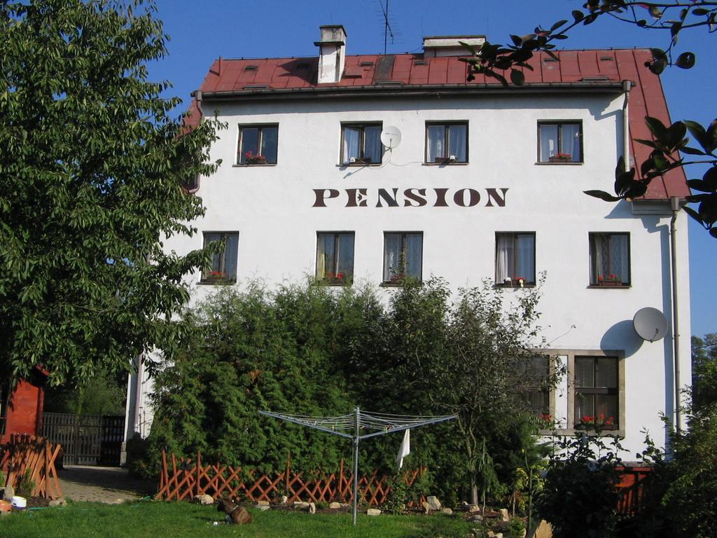 博士膳食公寓酒店 Dvůr Králové nad Labem 外观 照片
