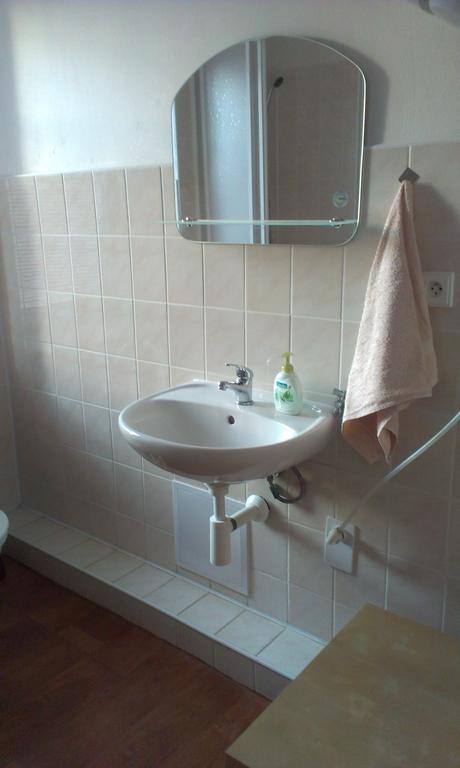 博士膳食公寓酒店 Dvůr Králové nad Labem 客房 照片